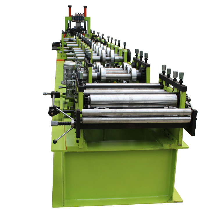 Fully Automatic Cz Purlin Roll Forming Machine For Size Adjustment 80-300mm