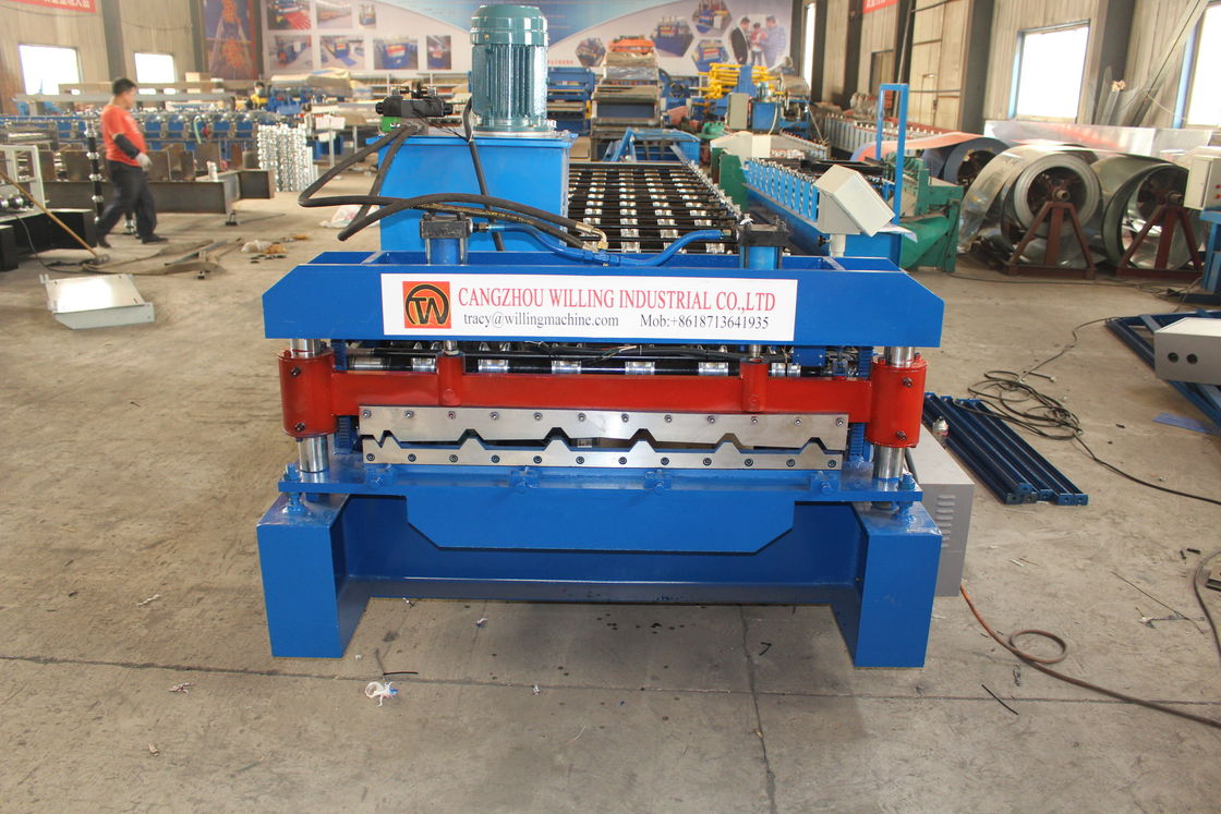 Factrory Price 2.5T Wall Panel Roll Forming Machine Hydraulic Cutting With 50mm Shaft Diameter