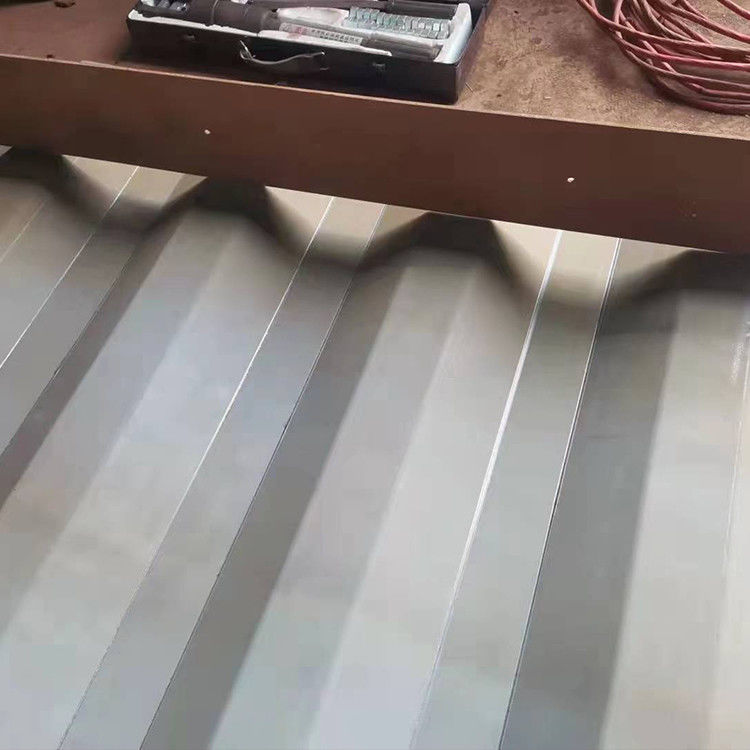 2.5T Wall Panel Roll Forming Machine Hydraulic Cutting With 50mm Shaft Diameter