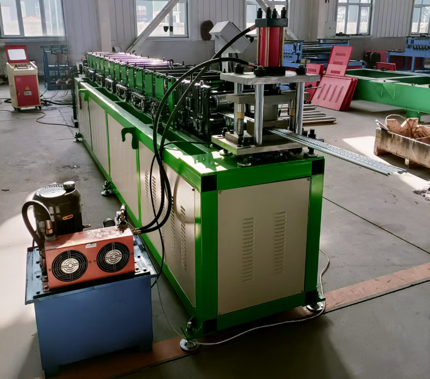 Metal Roller Up Door Making Machinery Roller Shutter Door Steel Slat Roller Roll Forming Machine