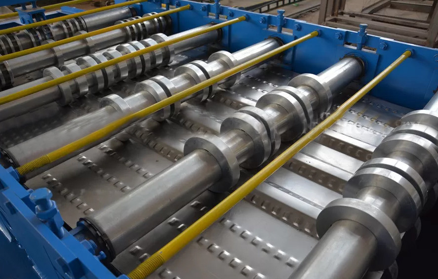 Galvanized Steel 15m/Min Floor Deck Forming Machine 28 Rows High Speed