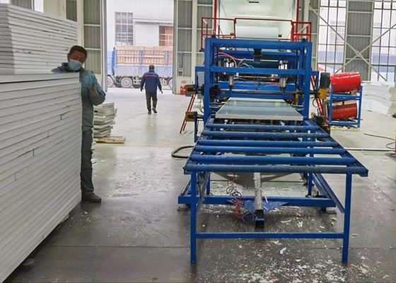 32kw Main Motor Power EPS Sandwich Panel Forming Machine 3-6m/Min Speed